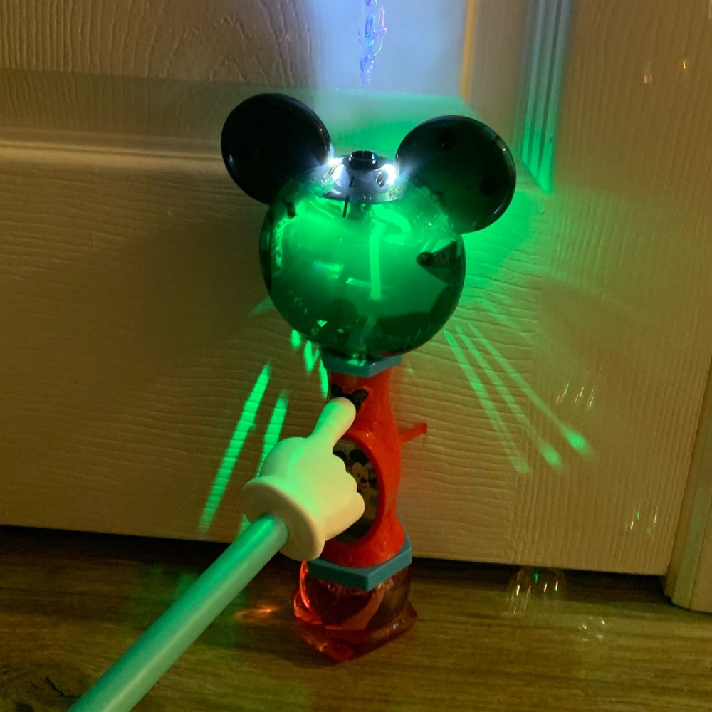Disney NEW Mickey Mouse Light Up & Musical Bubble Maker Wand